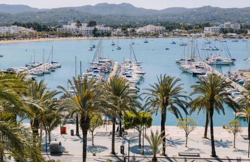 Sant Antoni de Portmany Hotel | Hotel Sa Clau by Mambo