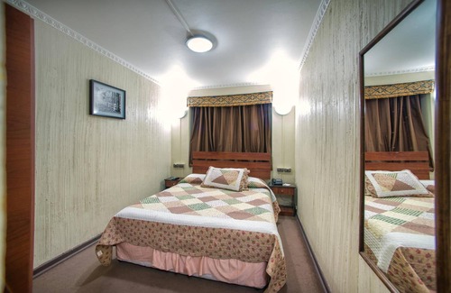 Downtown Santiago Hotel | Hotel Sahara Inn