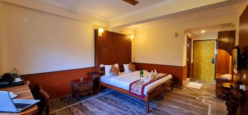 Sidhpur Casa | Hotel Samdupling Himalayan Brothers