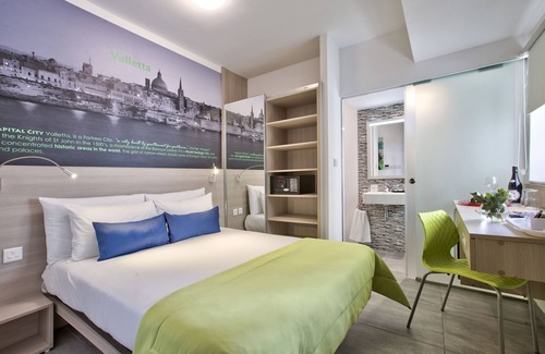 Qawra Hotel | Hotel Santana