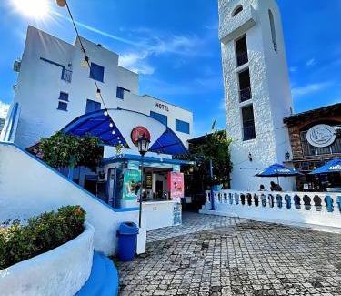 Puerto Triunfo Hotel | Hotel Santorini Aldea Doradal