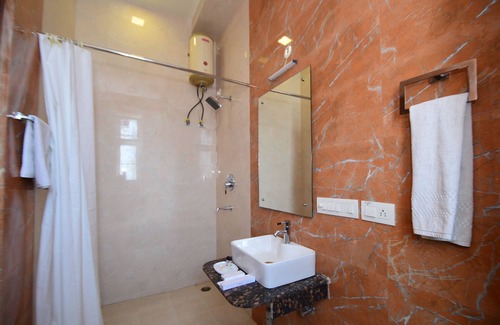 Mansarovar Hotel | Hotel Sapphire World