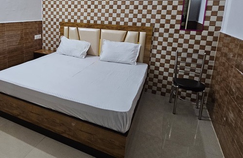 Ayodhya Hotel | Hotel Saral Guest House Ram Mandir