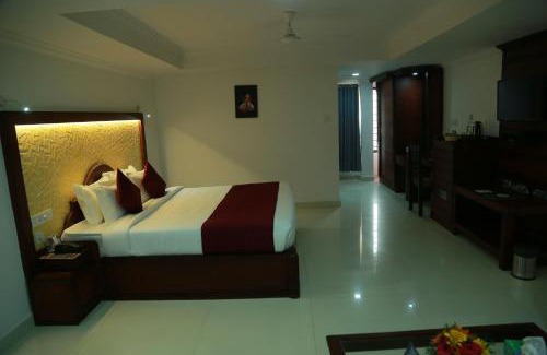 Thrissur Hotel | Hotel Savera Park