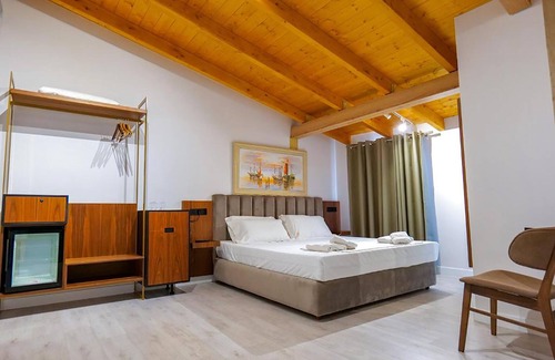 Vlore Hotel | Hotel Semajo