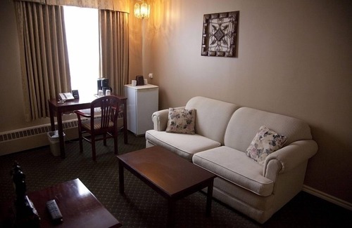 Saskatoon Downtown Hotel | Hotel Senator