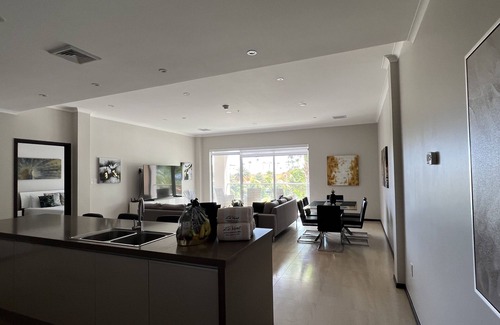 Oranjestad-West Condominio | HOTEL SERVICES - LUXURIOUS 3 BEDROOM CONDO - Steps from Eagle Beach
