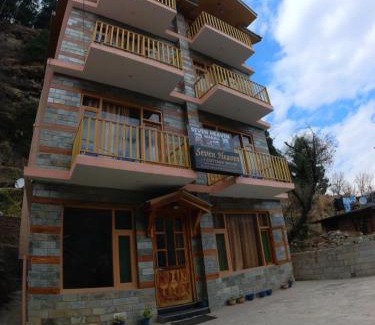 Gadherni Hotel | Hotel Seven Heaven ManaIi BY RS Group Of Hotel's
