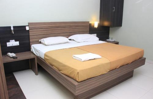 Kolhapur Hotel | Hotel Sham Suman, Kolhapur- Opposite To Mahalaxmi Temple