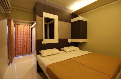 Kolhapur Hotel | Hotel Sham Suman, Kolhapur- Opposite To Mahalaxmi Temple