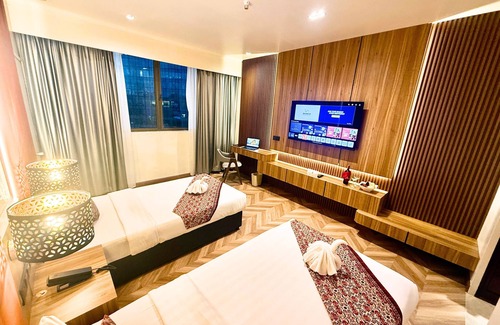 Downtown Kota Kinabalu Hotel | Hotel Shangri-La Kota Kinabalu
