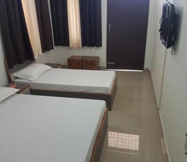 Paltan Bazaar Hotel | Hotel Shiv Kripa