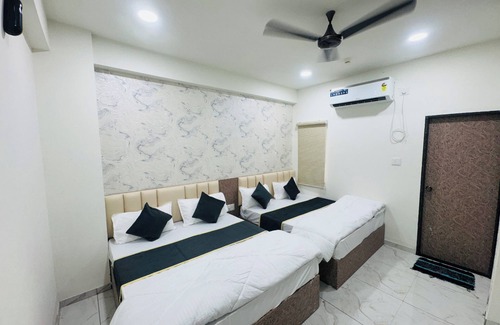 Dwarka Hotel | Hotel shiv palace