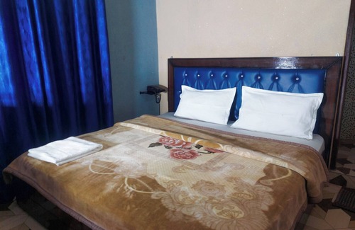 Bullawala Hotel | Hotel Shiva & is