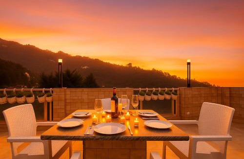 Mussoorie Hotel | Hotel Shiva Lake Mussoorie - 360 Degree View - Free Parking