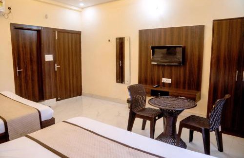 Agra Hotel | Hotel Shivay Palace
