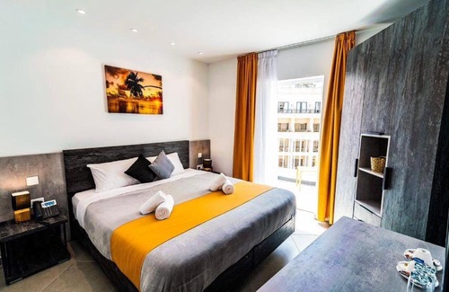 Paceville Casa | Hotel Shoreline
