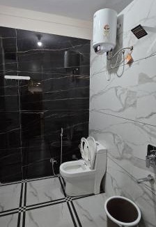 Ujjain Casa | Hotel Shree Kedarnath in front of railway station platform no 8