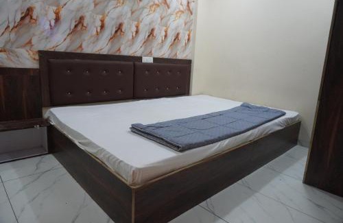 Indore Hotel | Hotel Shreenath INN
