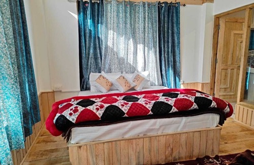 Banjar Hotel | Hotel Shreya cozy hut