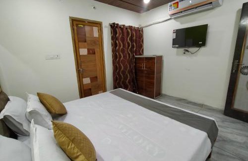 Ujjain Hotel | Hotel Shri Shridhar Luxury Guest House