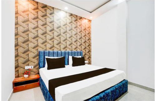 Varanasi Casa | Hotel Siꓓꓓhi Vinayaka Inn Varanshi - Near Kashi Vishwanath Temple and Ganga Ghat with Fully Air Conditioned -Wi-fi #Restaurant #Parking - A Luxury Hotel In Varanasi