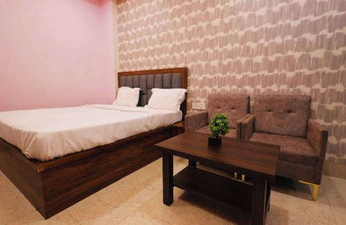 Mathura Hotel | Hotel Silver Oaks Inn Mathura