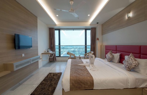 Ahmedabad Hotel | Hotel Silvera Grand