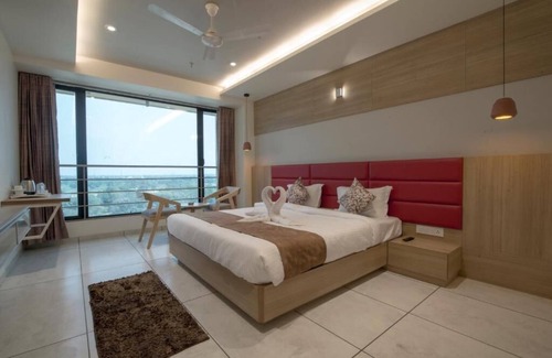 Ahmedabad Hotel | Hotel Silvera Grand