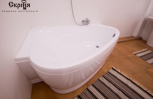 Pavlohrad Hotel | Hotel Skrinya