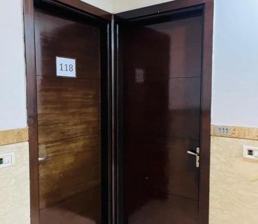 Malviya Nagar Cama Y Desayuno | Hotel Smart Stay -Malviya Nagar Metro