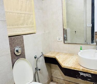 Malviya Nagar Cama Y Desayuno | Hotel Smart Stay -Malviya Nagar Metro