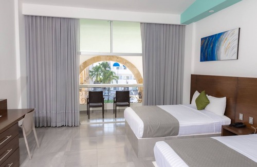 Zona Dorada Hotel | Hotel Solamar Inn