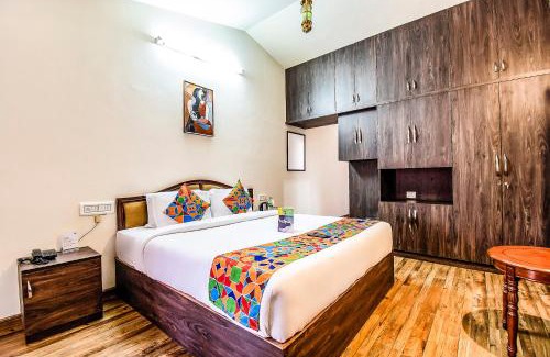 Pudumund Hotel | Hotel St Clouds - Nr Government Botanical Garden