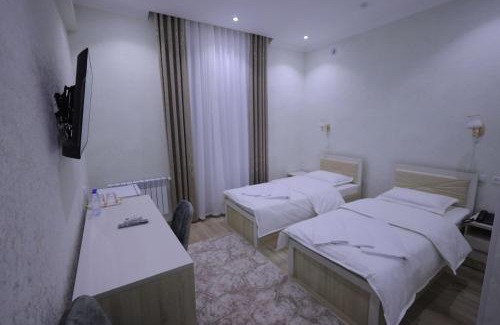 Qarshi Hotel | Hotel Status