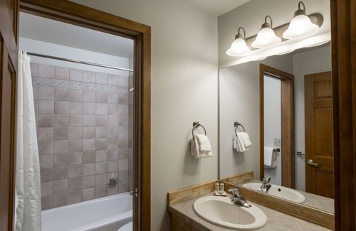 Whitefish Hotel | Habitación de estilo hotel de lujo