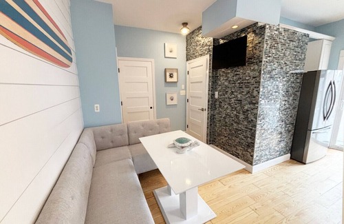 Beach Haven Apartamento | Hotel-Style Suite, 300’ to Beach