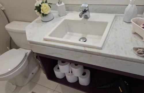 Pinheiros Apartamento | HOTEL & SUÍTES CORAÇAO DA FARIA LIMA , CONFORTO para SEUS HÓSPEDES, DUAS CAMAS , KING SIZE , SOLTEIRO BOX