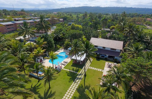Cabarete Apartamento | Hotel suite in luxury resort, snooker table, pool, jacuzzi, meals available