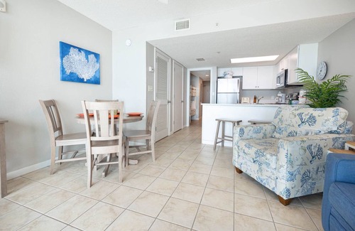 Gulf Shores Condominio | ¡SUITE DEL HOTEL en la PLAYA en Gulf Shores! ¡COCINA, SALA!