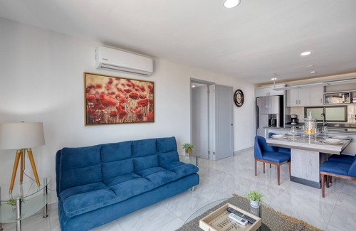 Centro de Cabo San Lucas Casa | Hotel suite with ocean-view rooftop infinity pool, balconies & AC - dog-friendly