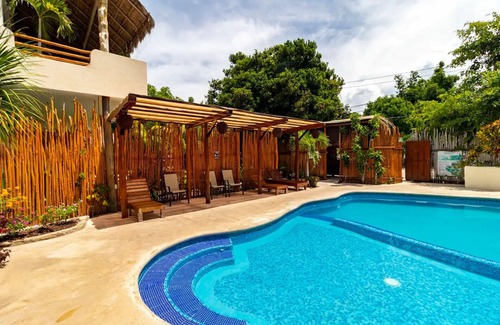 Bacalar Casa | Hotel & Suites Oasis Bacalar "Suite Aves"