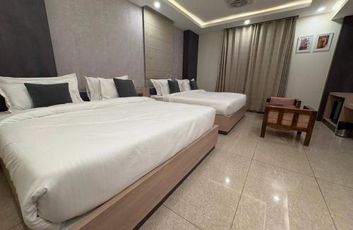 Sikar Hotel | Hotel Surbhi Grant By Gazebo