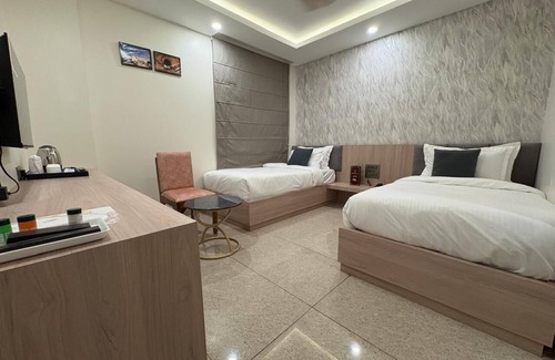 Sikar Hotel | Hotel Surbhi Grant By Gazebo