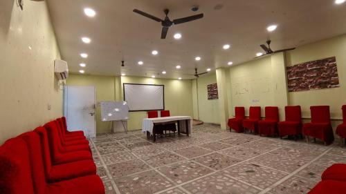 Varanasi Hotel | Hotel Swarna Palace