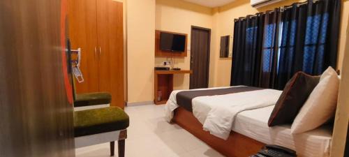 Varanasi Hotel | Hotel Swarna Palace