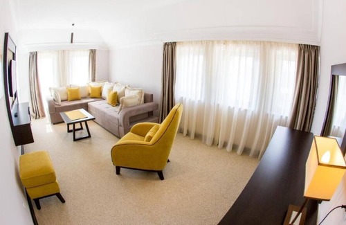 Becici Hotel | Hotel Swiss Holiday