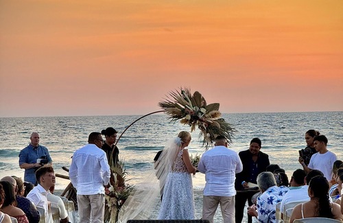 Costa Del Sol Complejo | HOTEL TESORO BEACH