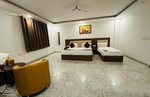 Mahipalpur Extension Cama Y Desayuno | HOTEL THE CLARK