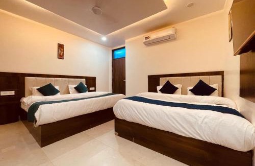 Aleo Cama Y Desayuno | Hotel The Divine Ganga - Top Rated ! Most Awarded ! Budget Friendly ! Couple Friendly ! Parking ! Lift